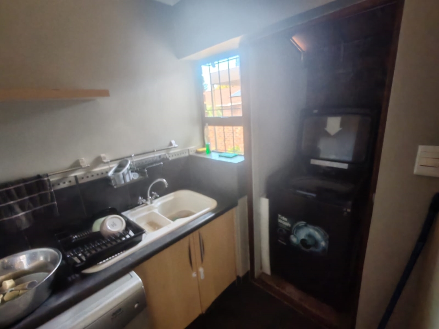 To Let 1 Bedroom Property for Rent in Summerstrand Eastern Cape